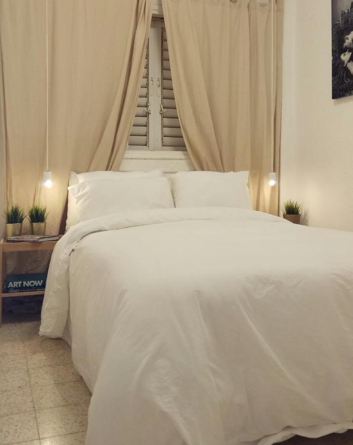 Room In Apartment 리숀 레지온 외부 사진